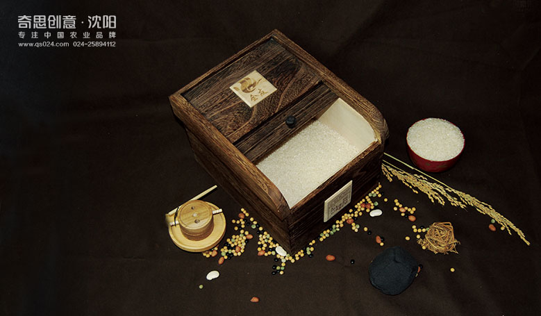 盤錦大米包裝設(shè)計(jì) 高端大米禮品盒設(shè)計(jì) 專業(yè)大米包裝設(shè)計(jì) 盤錦大米包裝設(shè)計(jì) 高端大米禮品盒設(shè)計(jì) 專業(yè)大米包裝設(shè)計(jì)